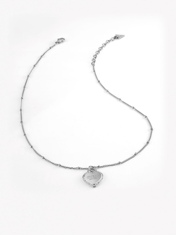 Prekrasna i zavodljiva. Fine heart GUESS ogrlica za žene od nerđajućeg čelika u boji srebra zavešće vas na prvi pogled. Poručite je sada online na sajtu.