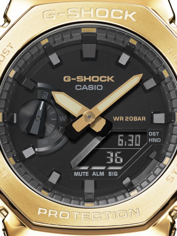 G-Shock muški ručni sat - sportski model 2100 serije u atraktivnoj kombinaciji boja crne i žutog zlata, lako poručite putem S&L Jokić online shop-a.